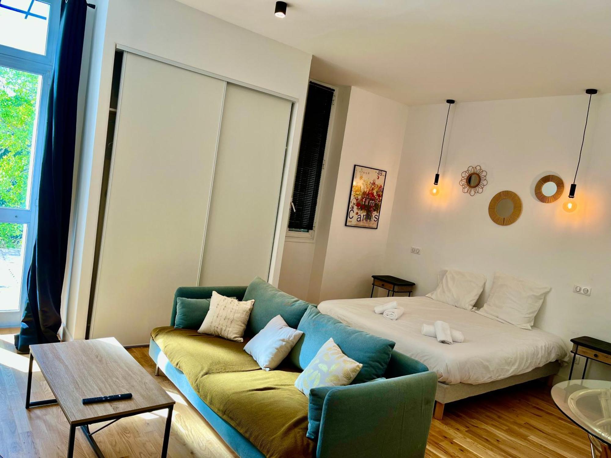 Villa Les Roches Mandelieu Zewnętrze zdjęcie