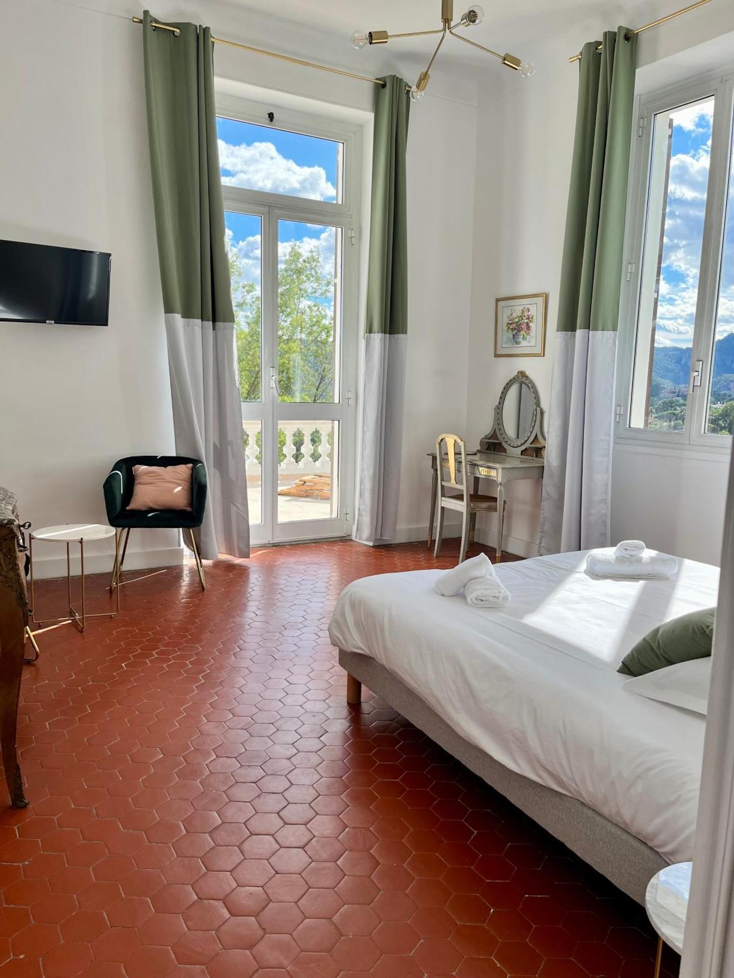 Villa Les Roches Mandelieu Zewnętrze zdjęcie