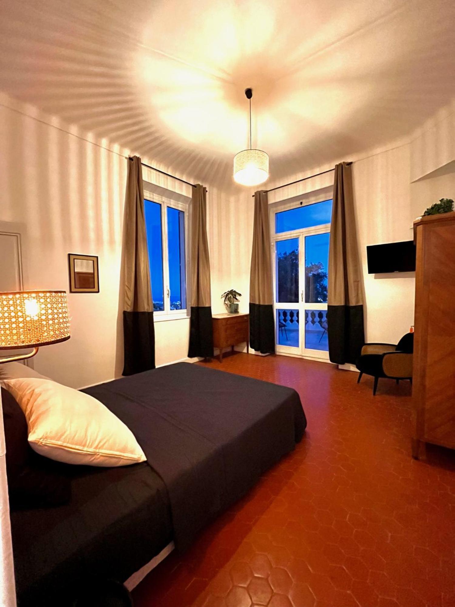 Villa Les Roches Mandelieu Zewnętrze zdjęcie